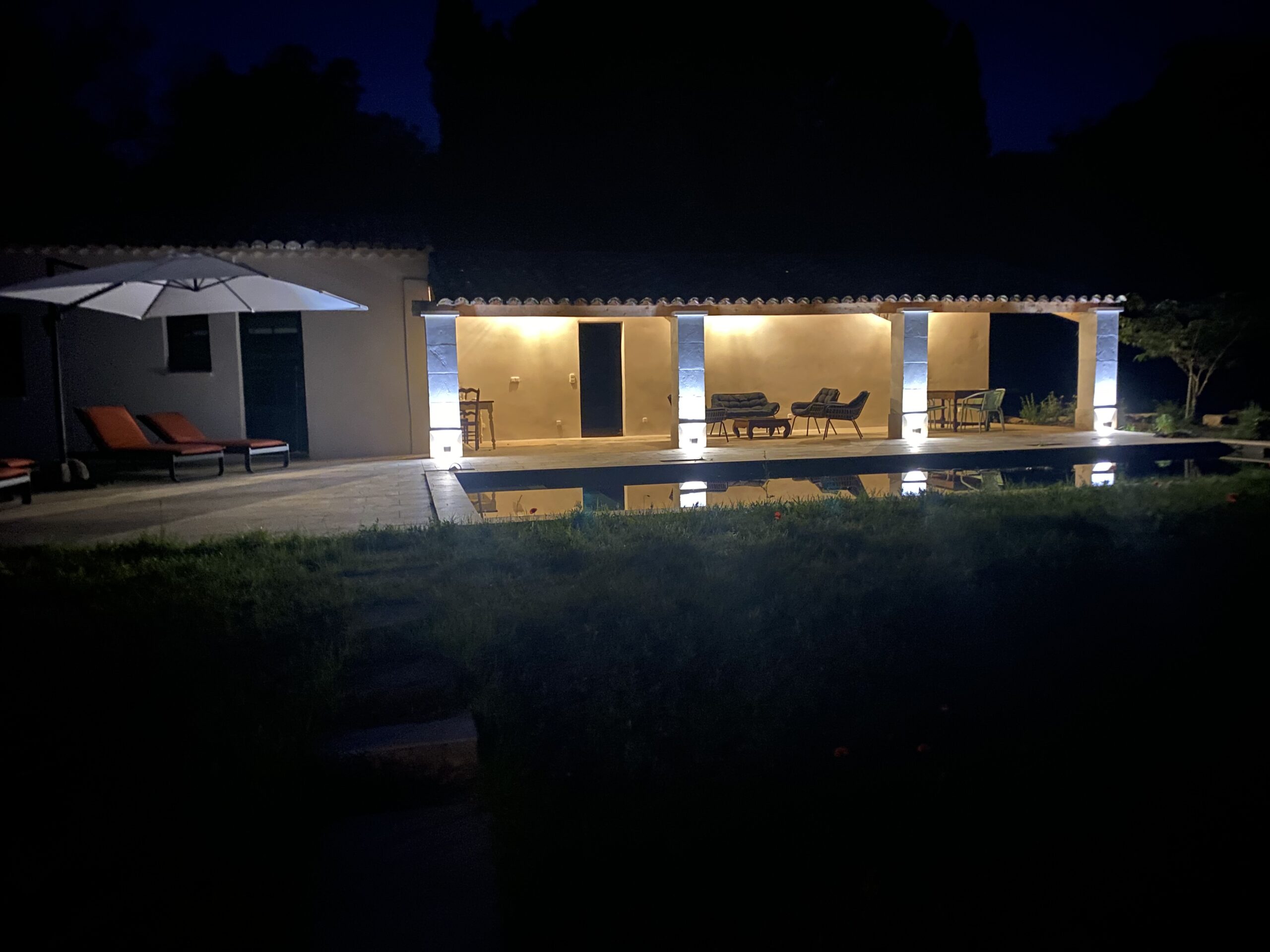 coin proche de la piscine du Mas du Grand Chêne à Saint Rémy de Provence à la location